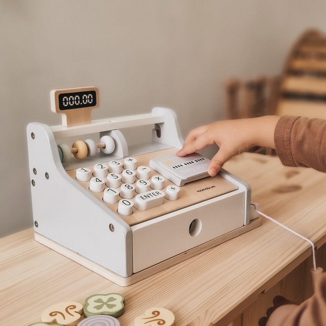 Дървен касов апарат с аксесоари