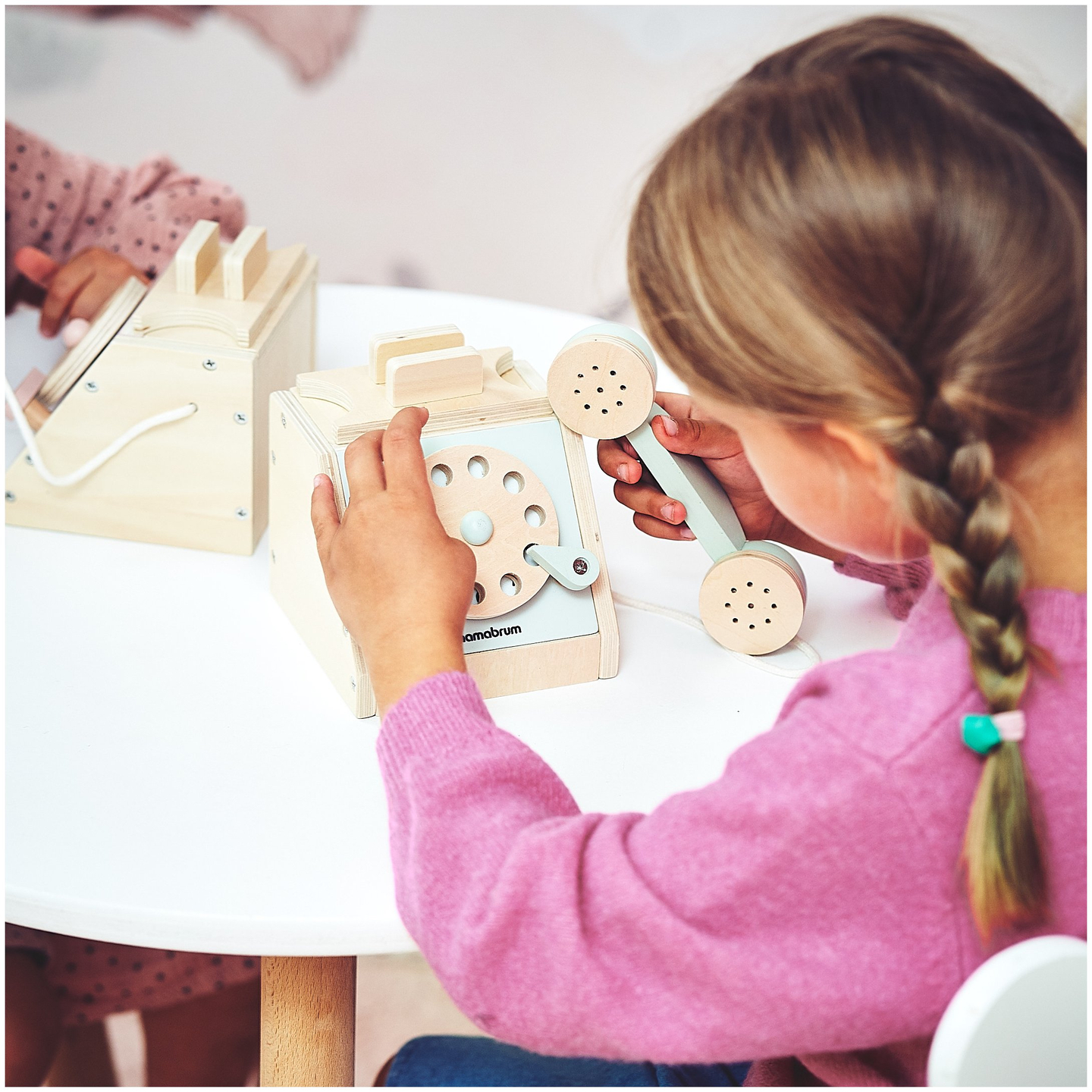 Ретро дървен телефон - мента