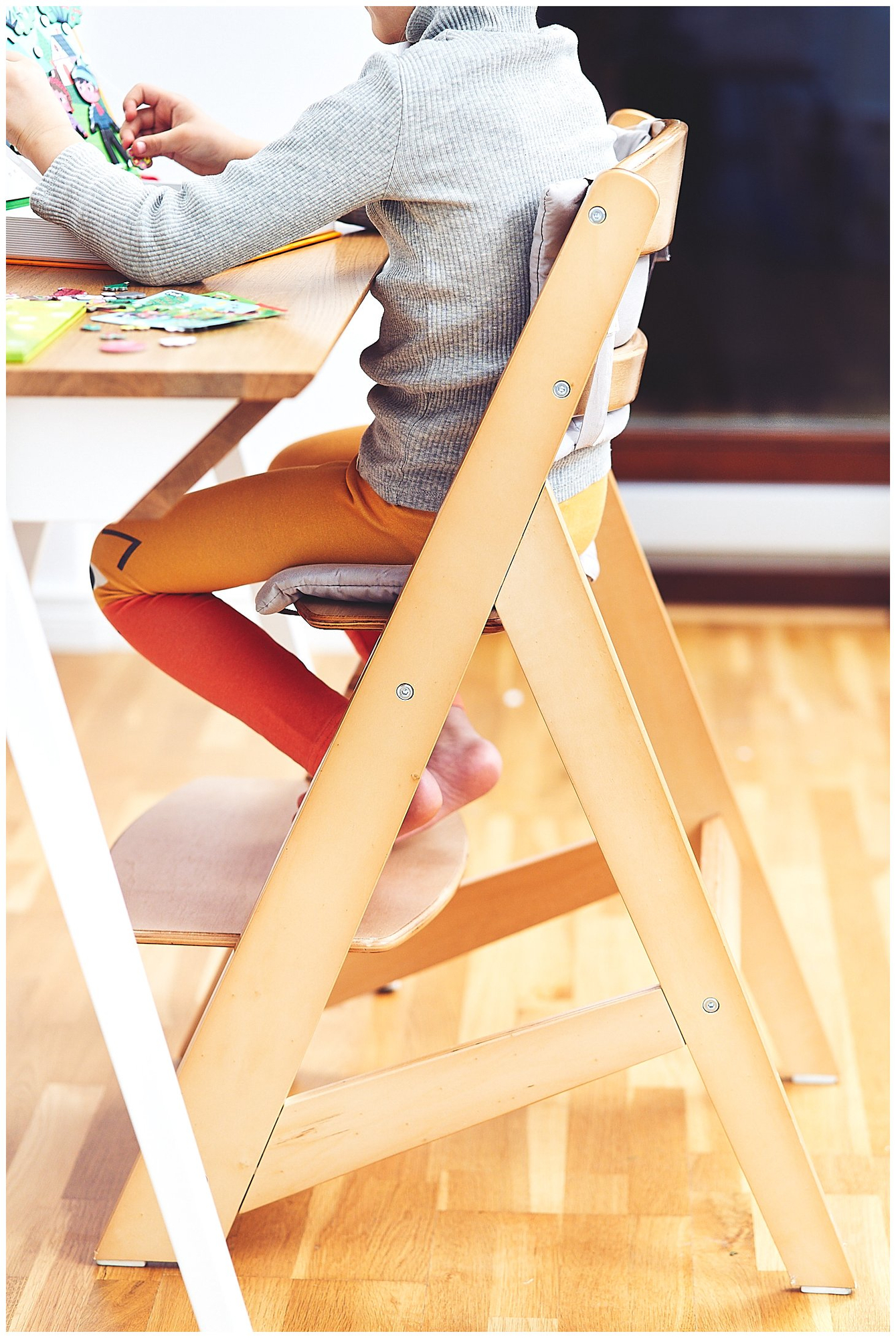 Дървен стол за хранене Moby-System WOODY - цвят на естествено дърво