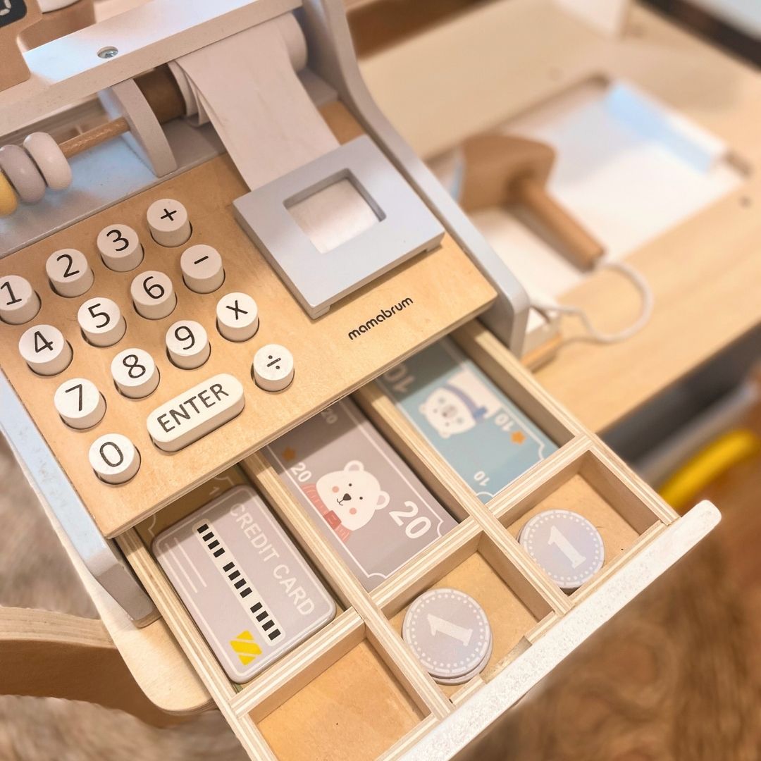 Дървен касов апарат с аксесоари