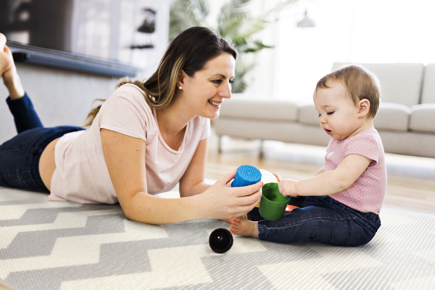 Двустранна подложка от пяна XXL - ролка 2 CM (път и зигзаги)