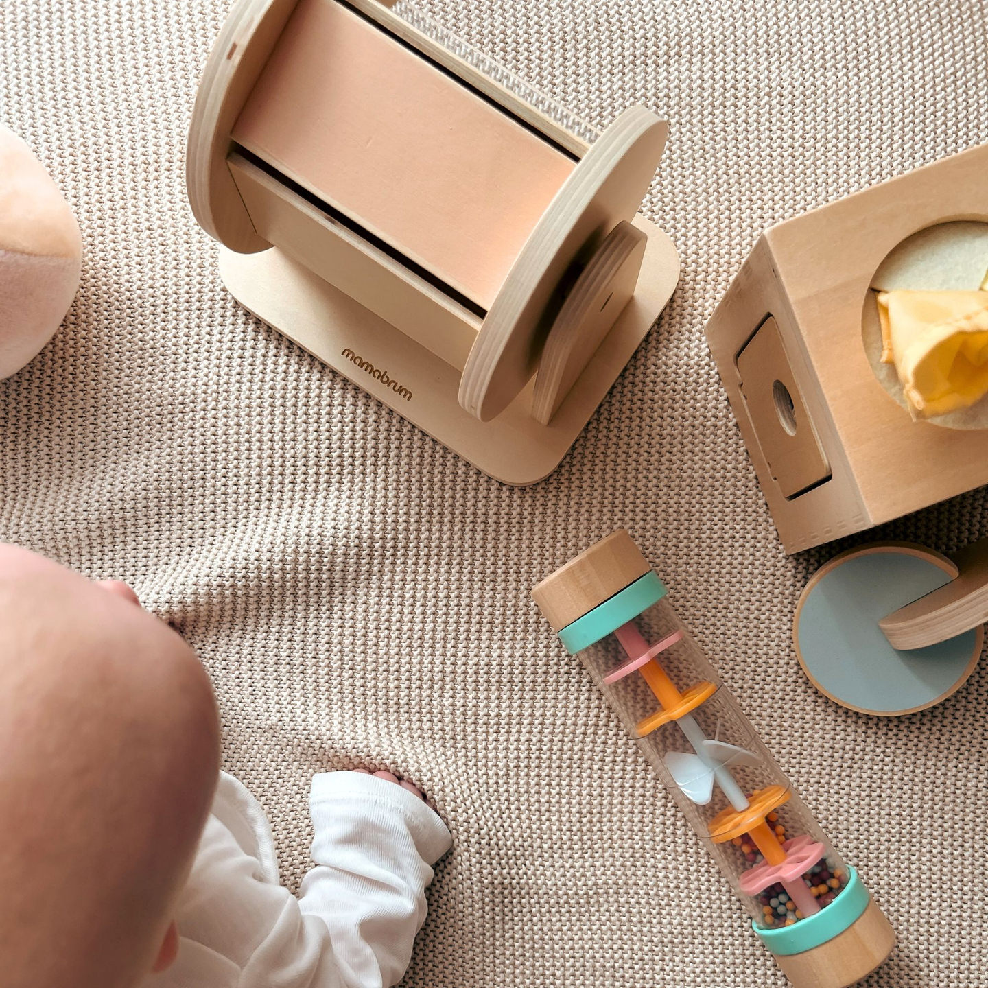 Комплект играчки Монтесори за малки деца от 0 до 6 месеца