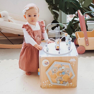 Голямо дървено кубче за занимания с примка - Монтесори