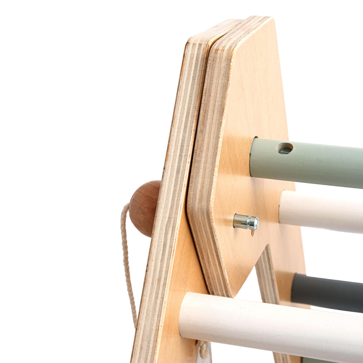 Дървена закрита детска площадка - стена за катерене, пързалка, арка/люлка за катерене и триъгълник на Пиклер