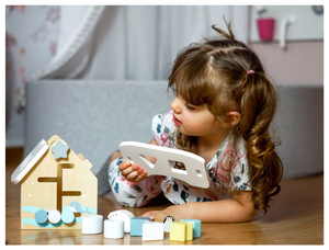 Сортер - образователна дървена къщичка с блокчета