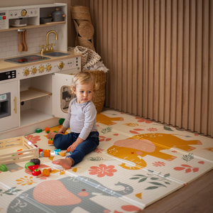 Двустранна сгъваема постелка от пяна 180 x 120 x 1cm - Екзотични слонове/нежно сиво