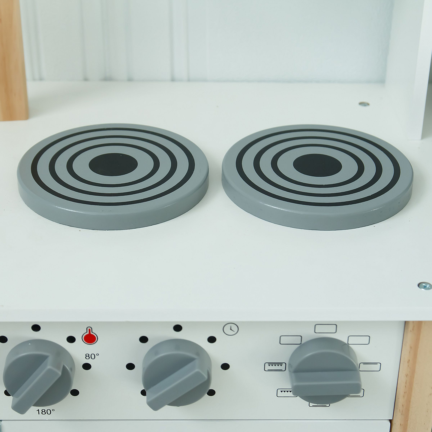 Дървена детска кухня с микровълнова печка