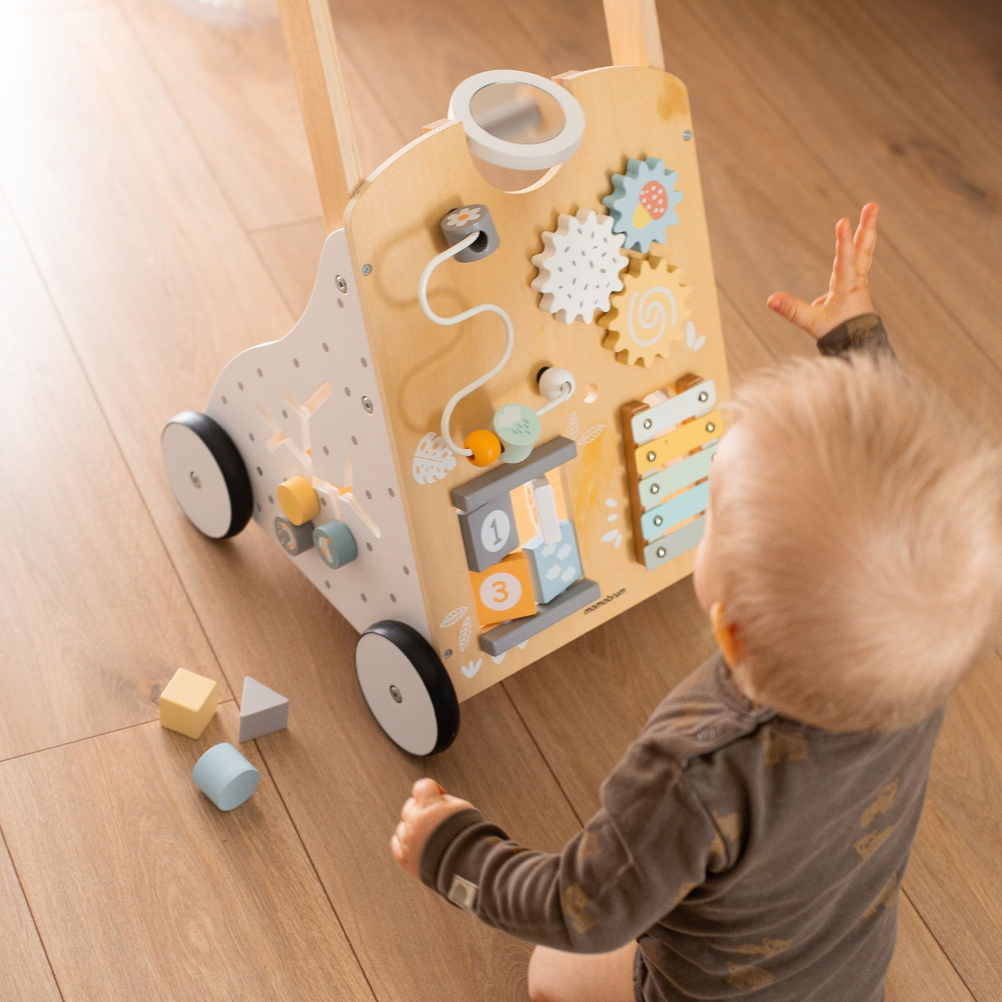 Образователна дървена проходилка 8в1 / бебешки тласкач - манипулационна дъска