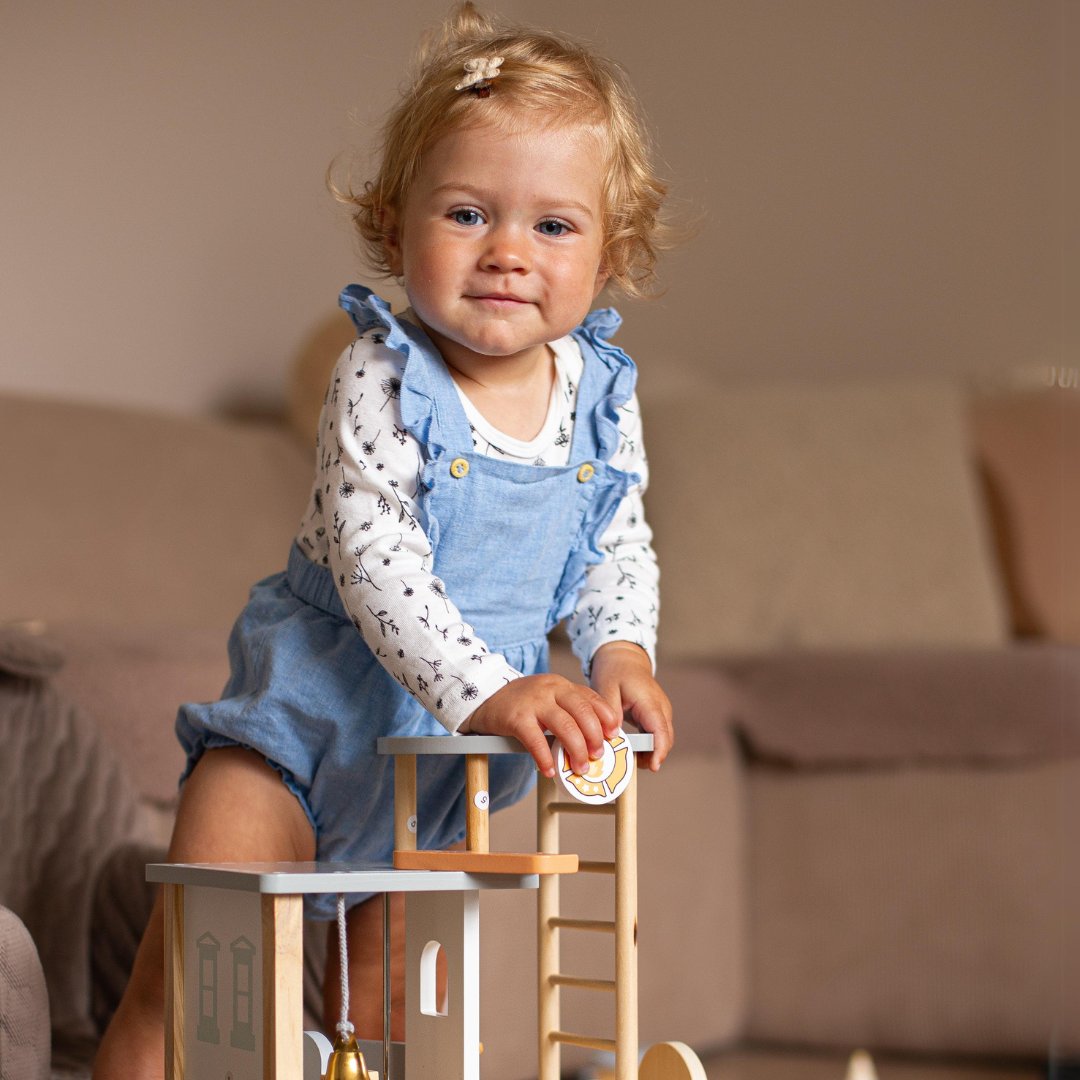 Дървена пожарна станция с аксесоари, пожарна команда