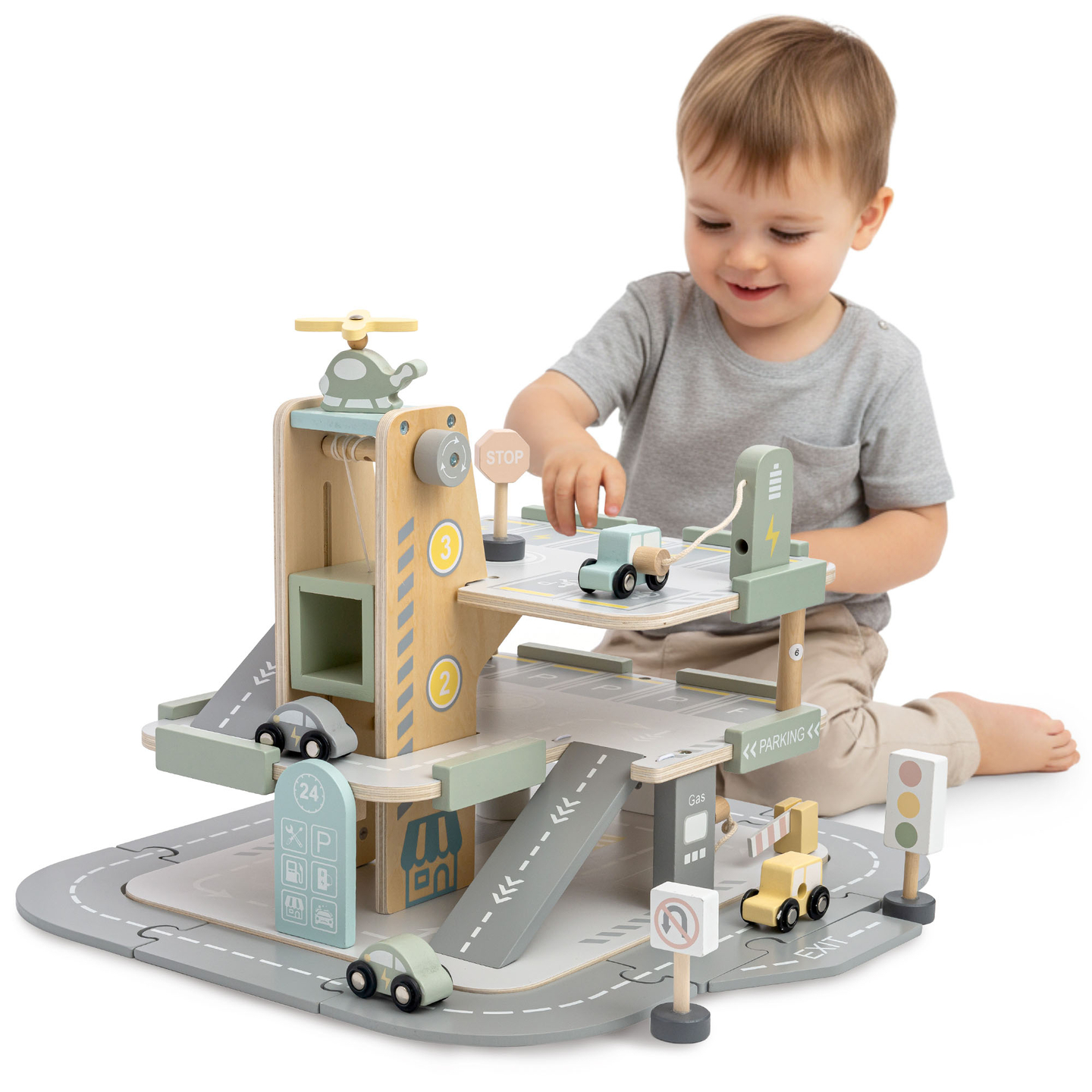 Дървен, триетажен гараж за деца с аксесоари – паркинг, бензиностанция, автомивка, хеликоптер