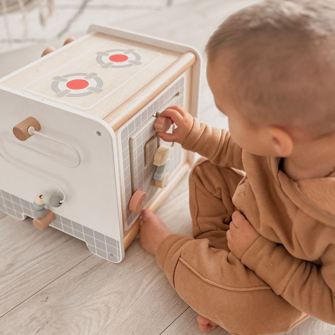 Дървена кухня - образователен куб