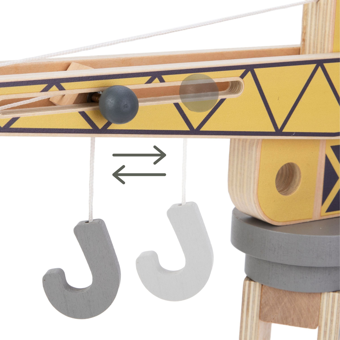 Дървена строителна площадка с голям мобилен кран и превозни средства, кулокранове