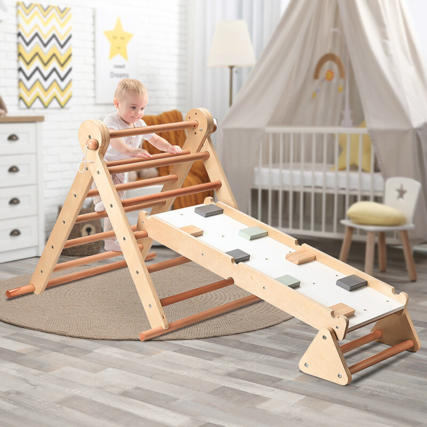 Дървена, домашно направена детска площадка - стълба + стена за катерене + греда за балансиране - триъгълник на Пиклер