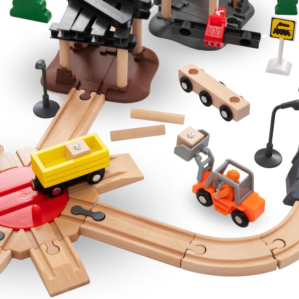 Дървена железница, акумулаторен влак - Град: релси, коли, мост, летище