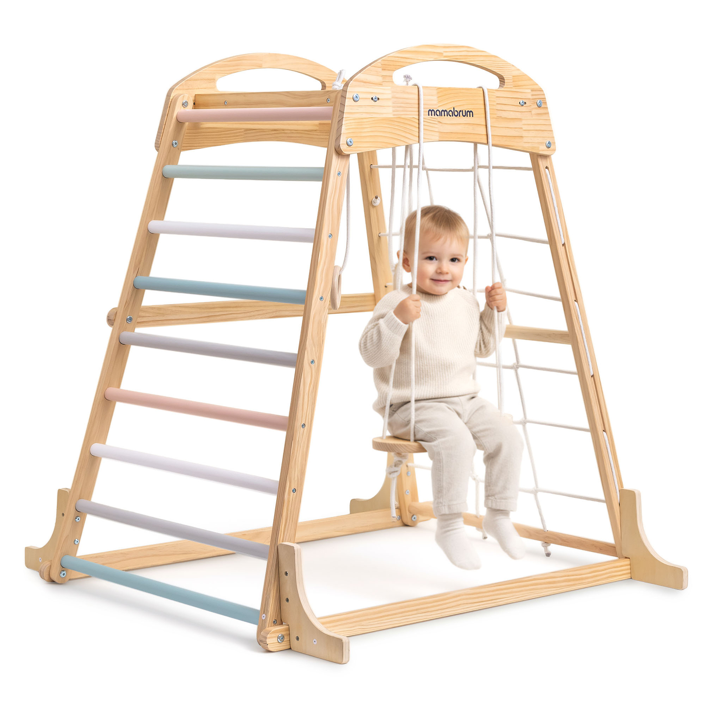 Дървена закрита детска площадка с люлка, гимнастически халки и мрежа за катерене