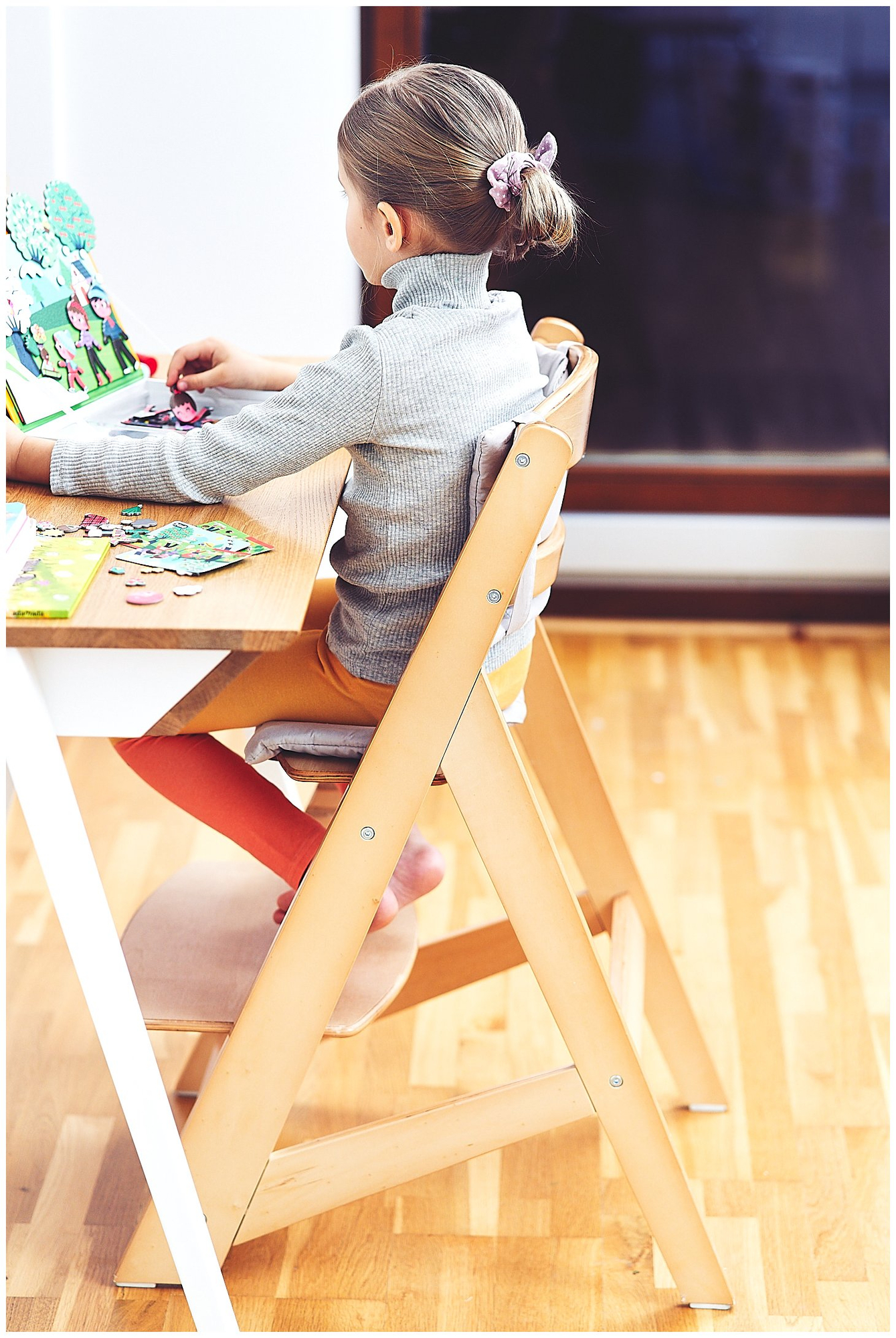 Дървен стол за хранене Moby-System WOODY - цвят на естествено дърво