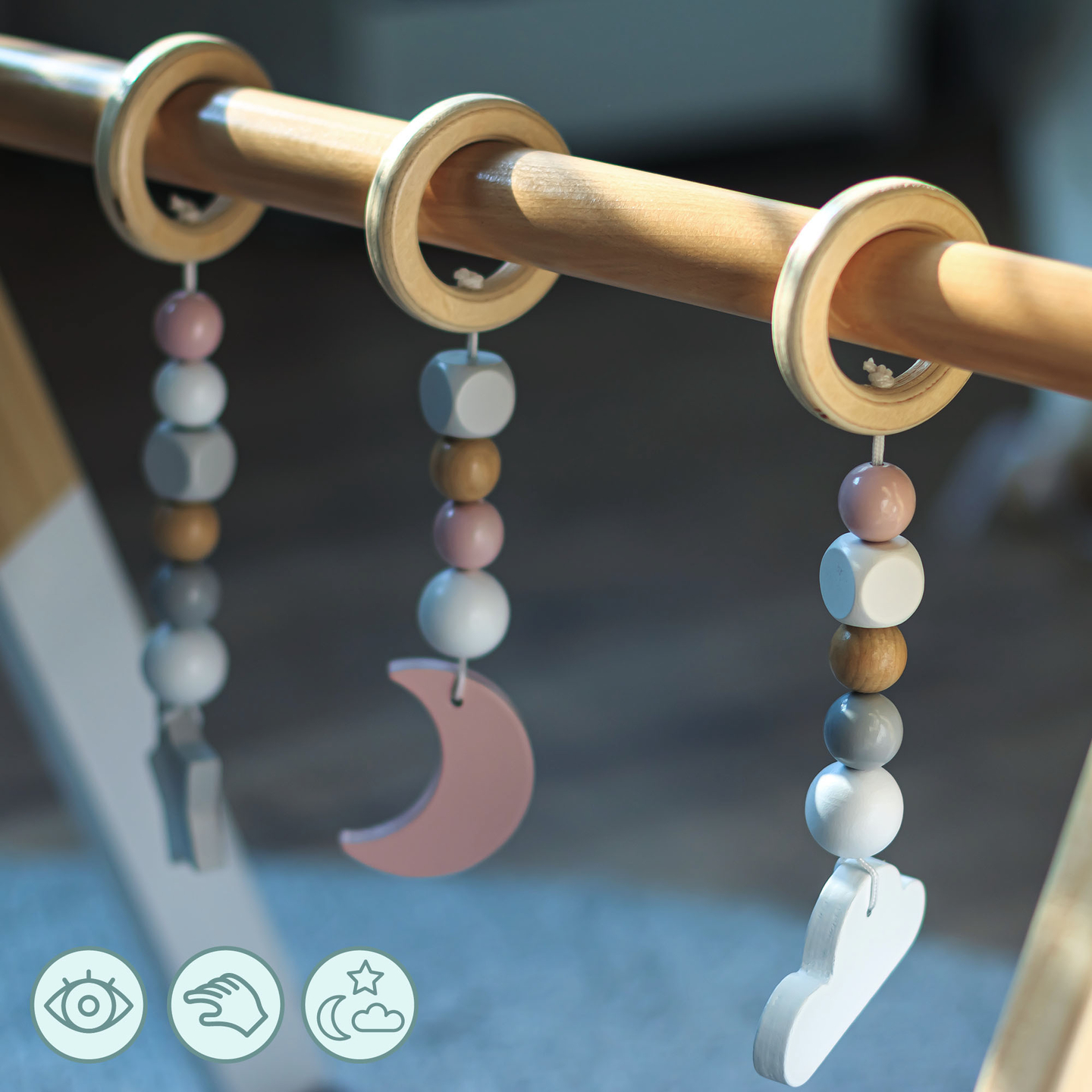 Дървена образователна стойка Baby Gym - бял цвят