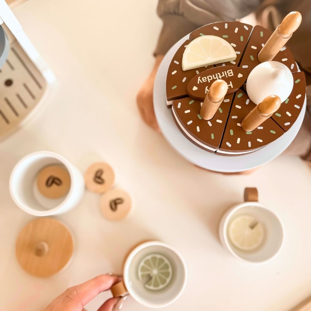 Дървена торта за рожден ден за рязане