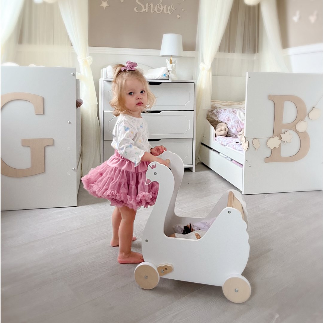 Дървена детска количка за кукли - Swan