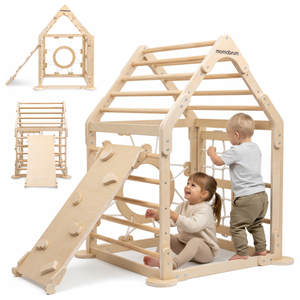 Дървена закрита детска площадка - къщичка със стълби и пързалка