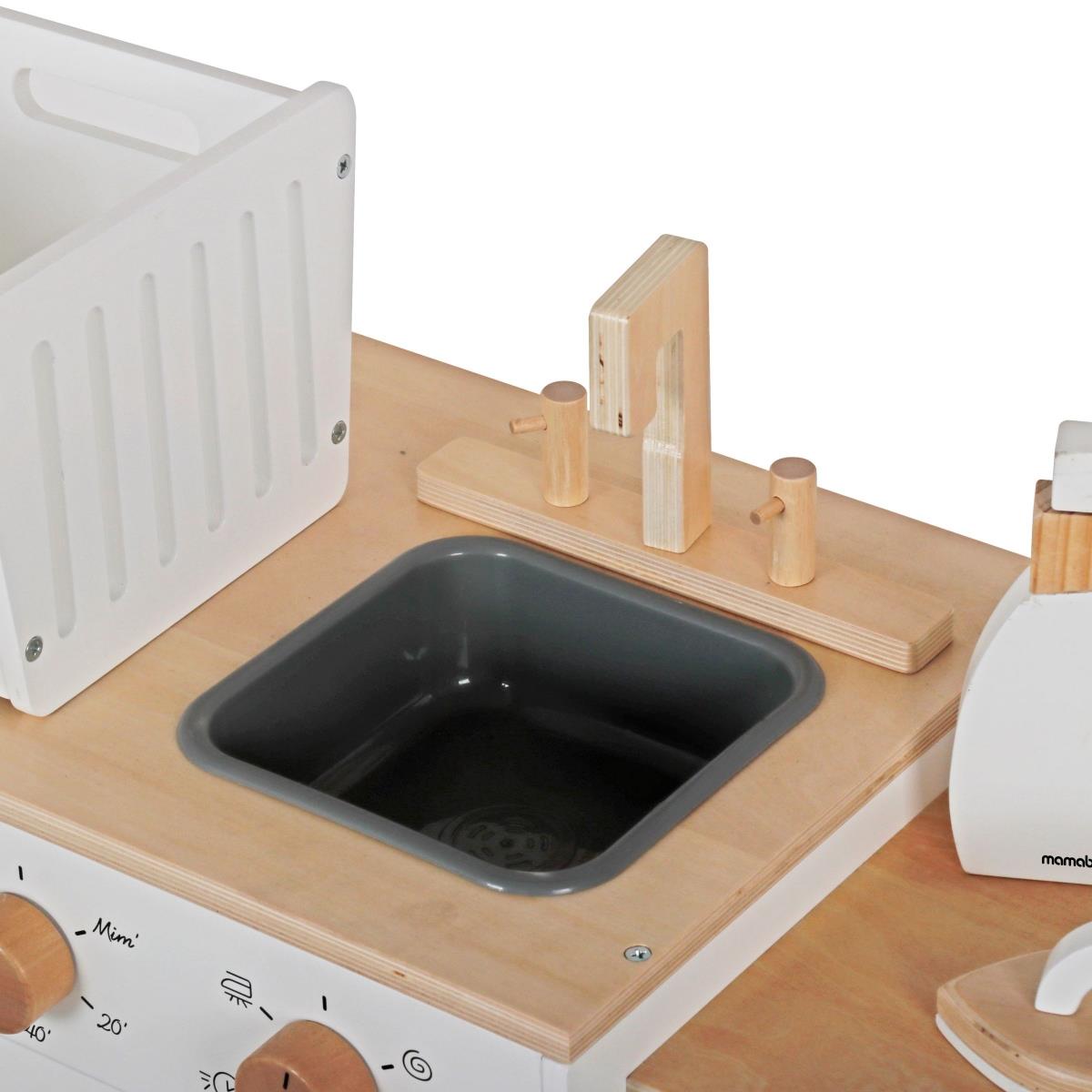 Дървена перална машина с ютия, кош и перилна течност