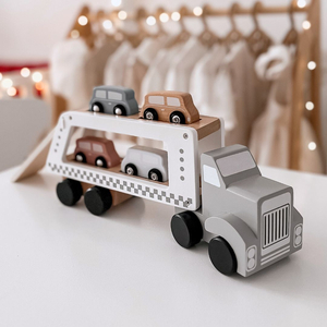 Дървен камион с ремарке с 4 автомобила