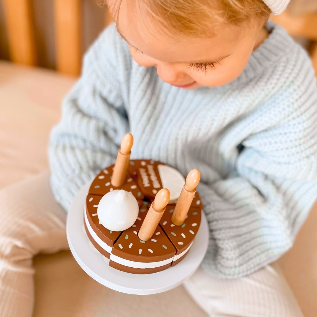 Дървена торта за рожден ден за рязане