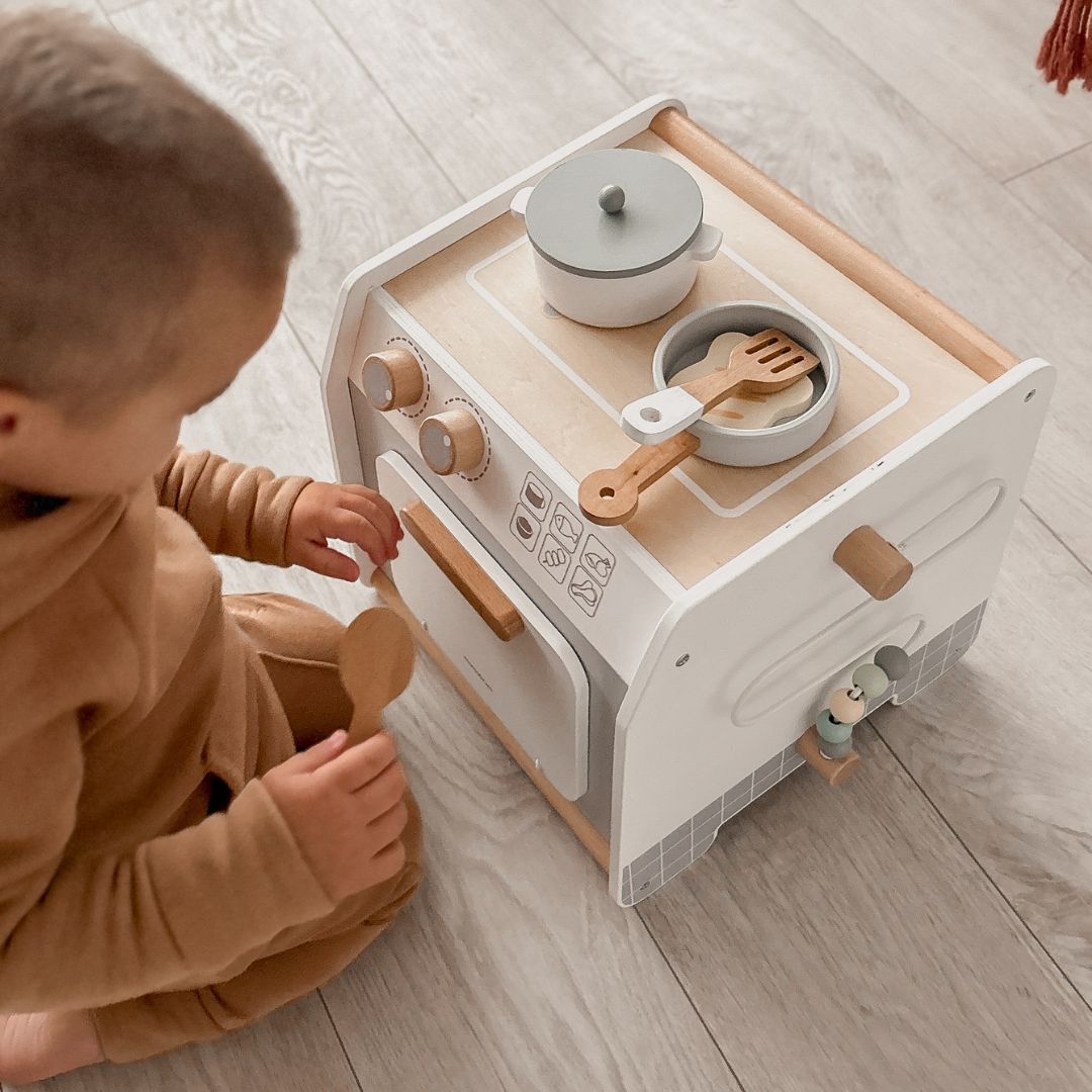 Дървена кухня - образователен куб