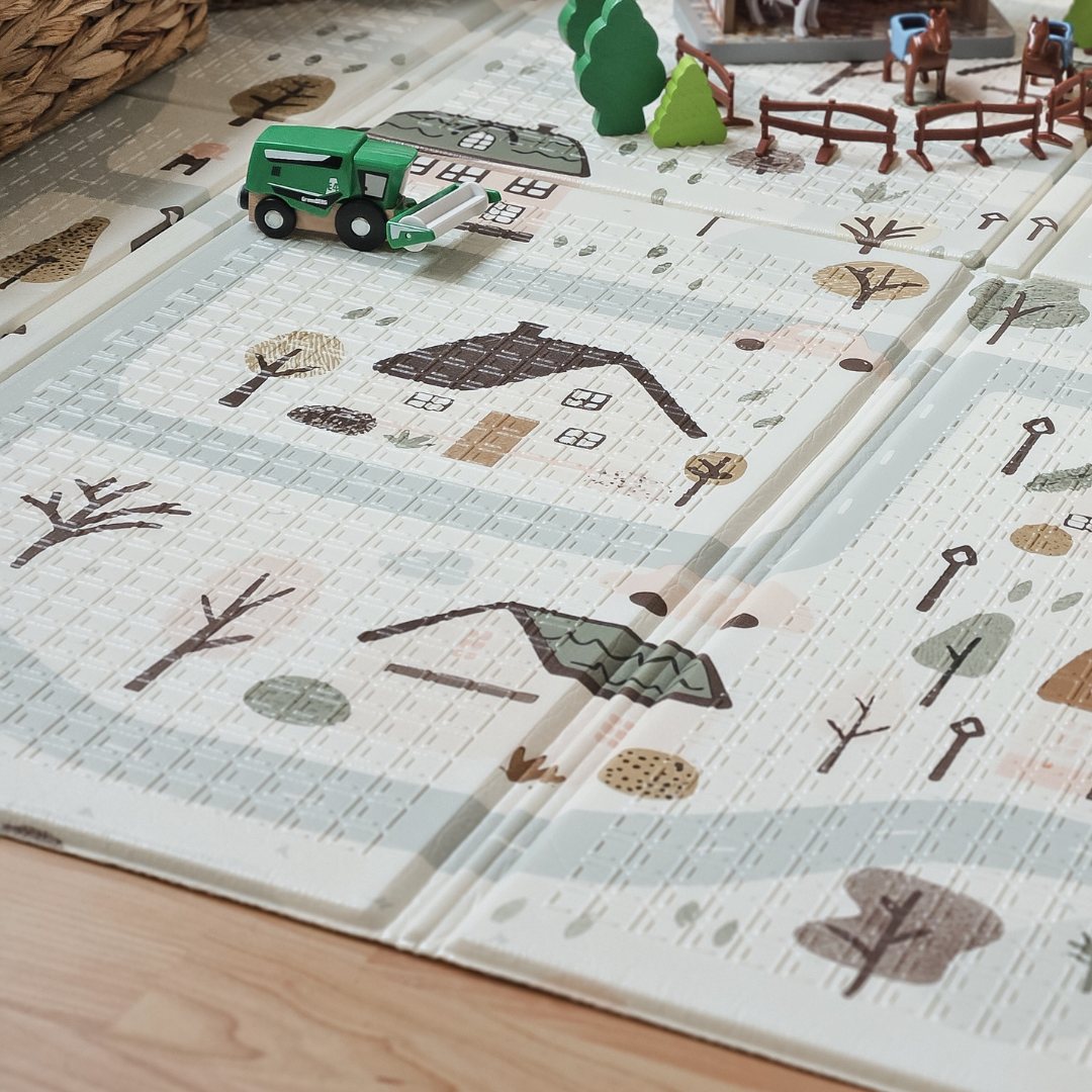 Двустранна сгъваема постелка от пяна 180 x 120 x 1cm - Charming Town/Sand Beige