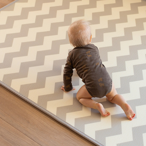 Двустранна подложка от пяна XXL - ролка 2 CM (път и зигзаги)