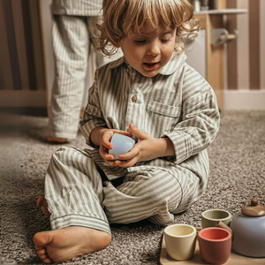 Дървен комплект за чай с поднос - 7 артикула