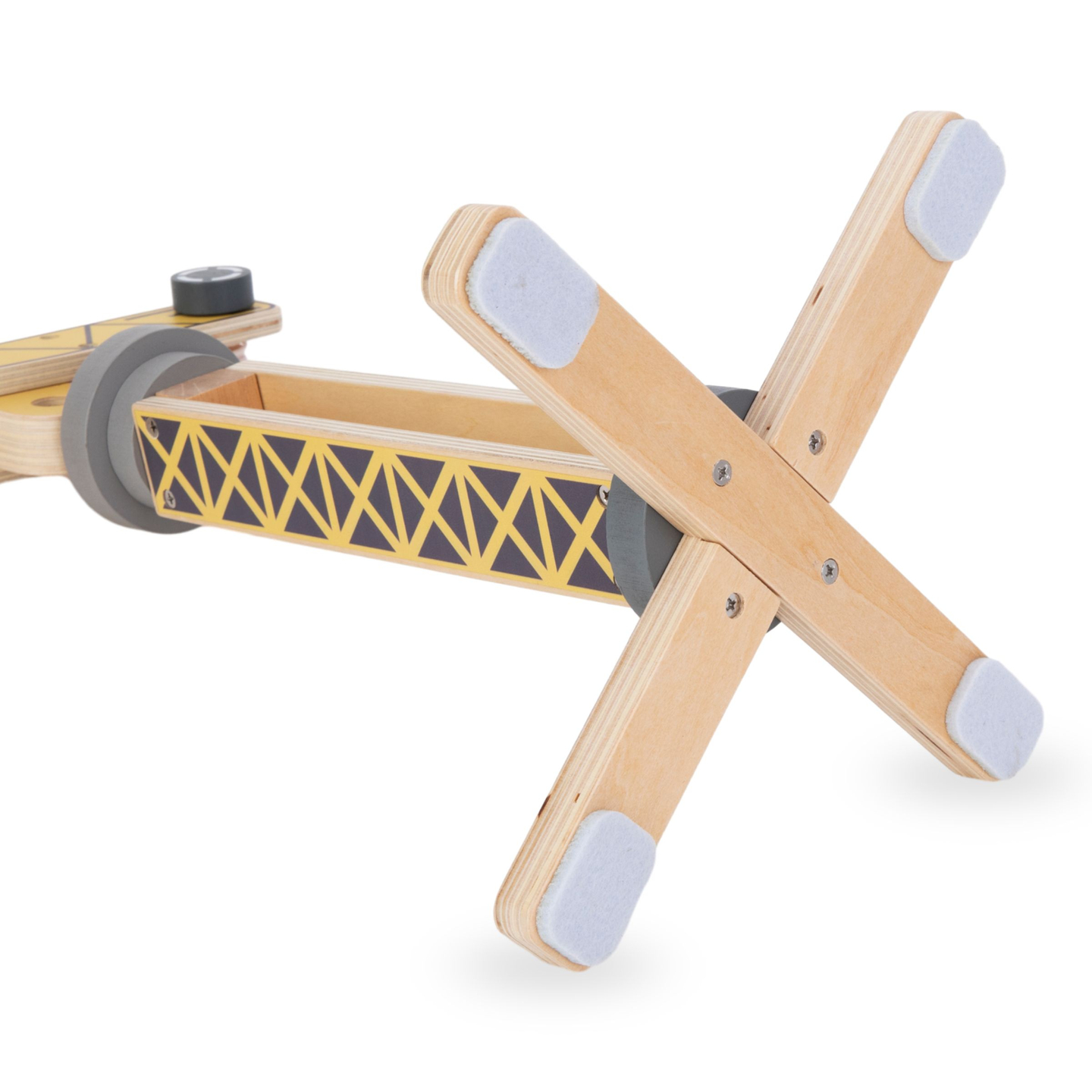 Дървена строителна площадка с голям мобилен кран и превозни средства, кулокранове