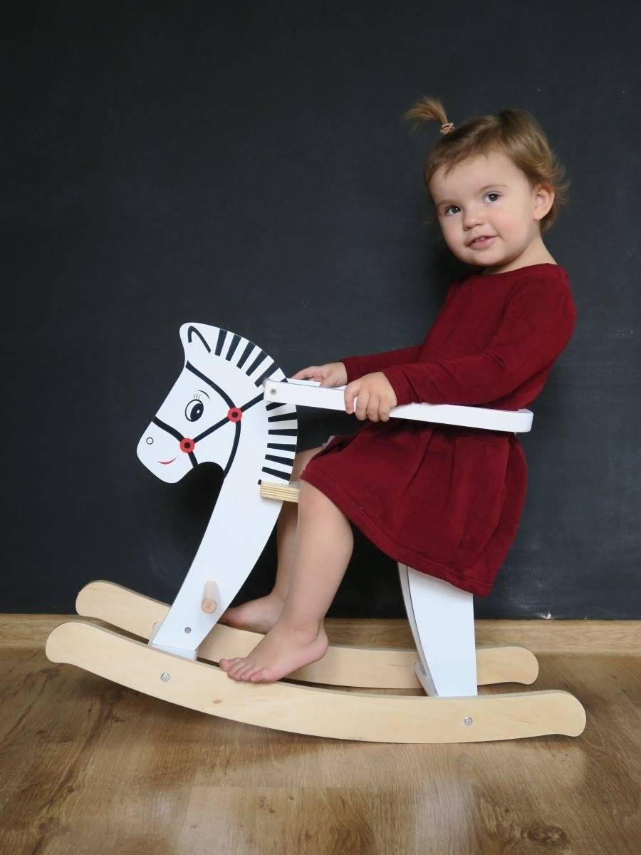 Дървено люлеещо се конче с перила K11