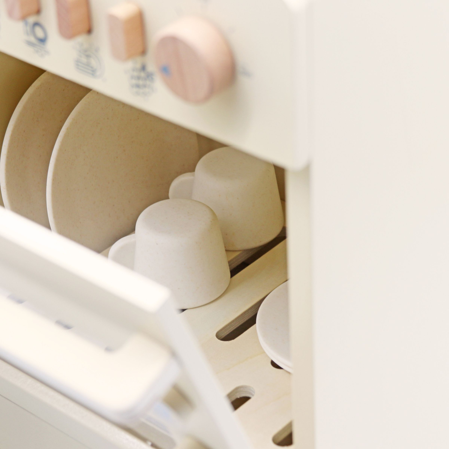 Дървена съдомиялна с аксесоари