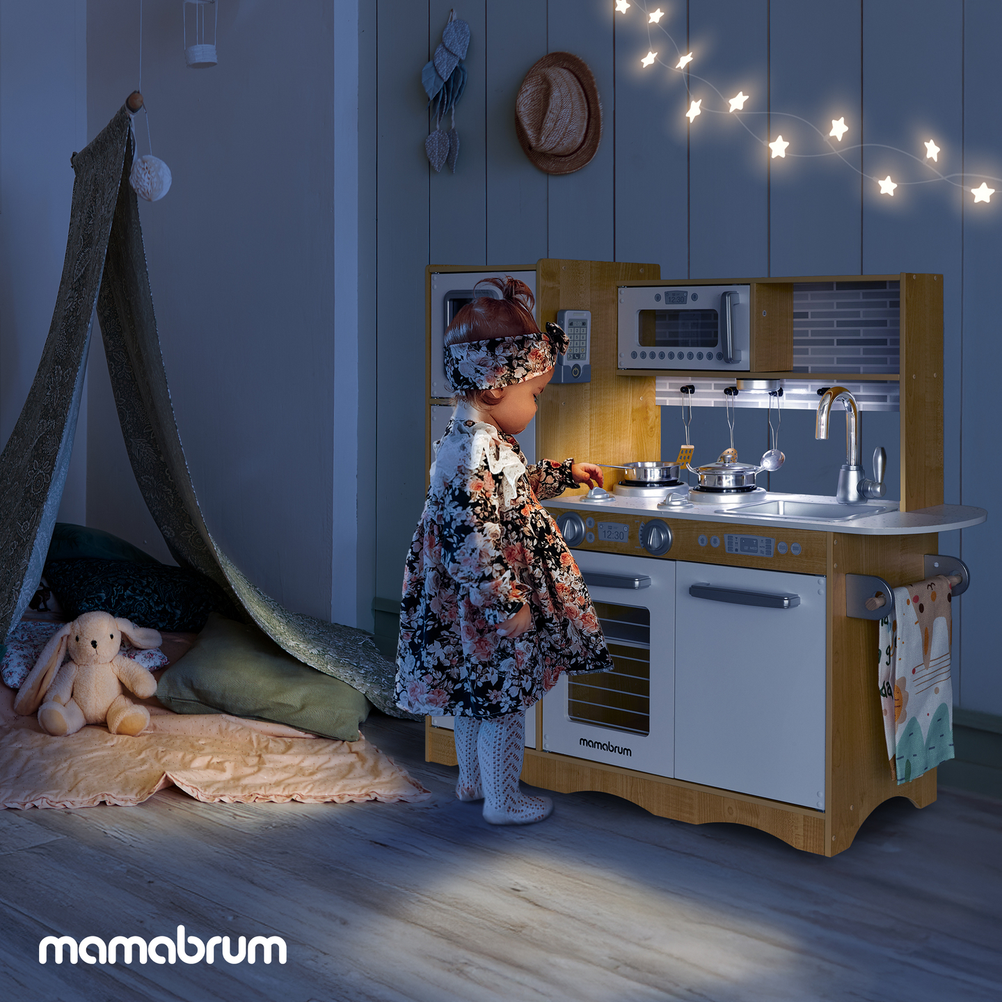 XXL дървена кухня с LED осветление, престилка и аксесоари