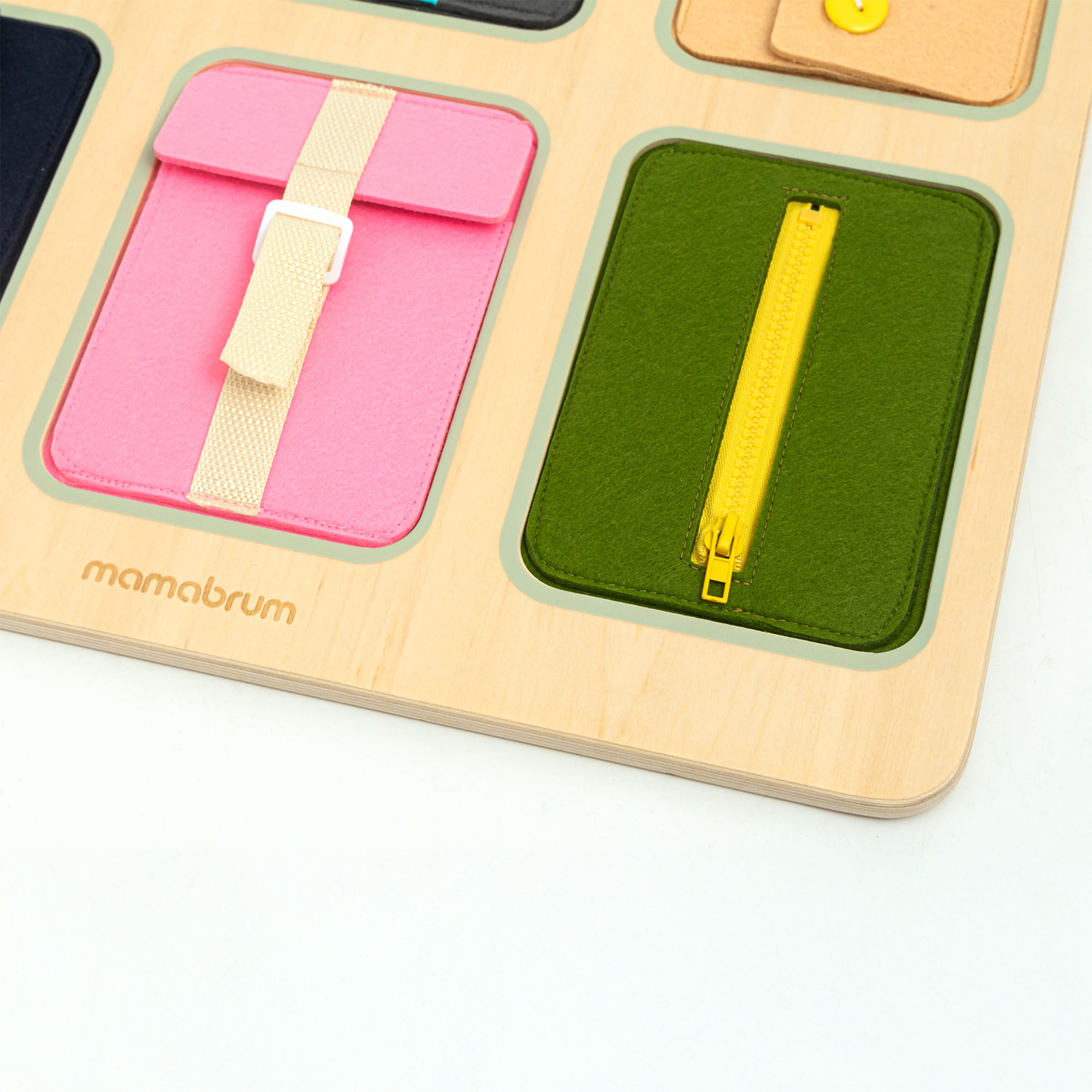 Дървена Монтесори манипулативна дъска – Сензорно обучение за самостоятелност - връзки, катарами, копчета, тик-так закопчалки, цип