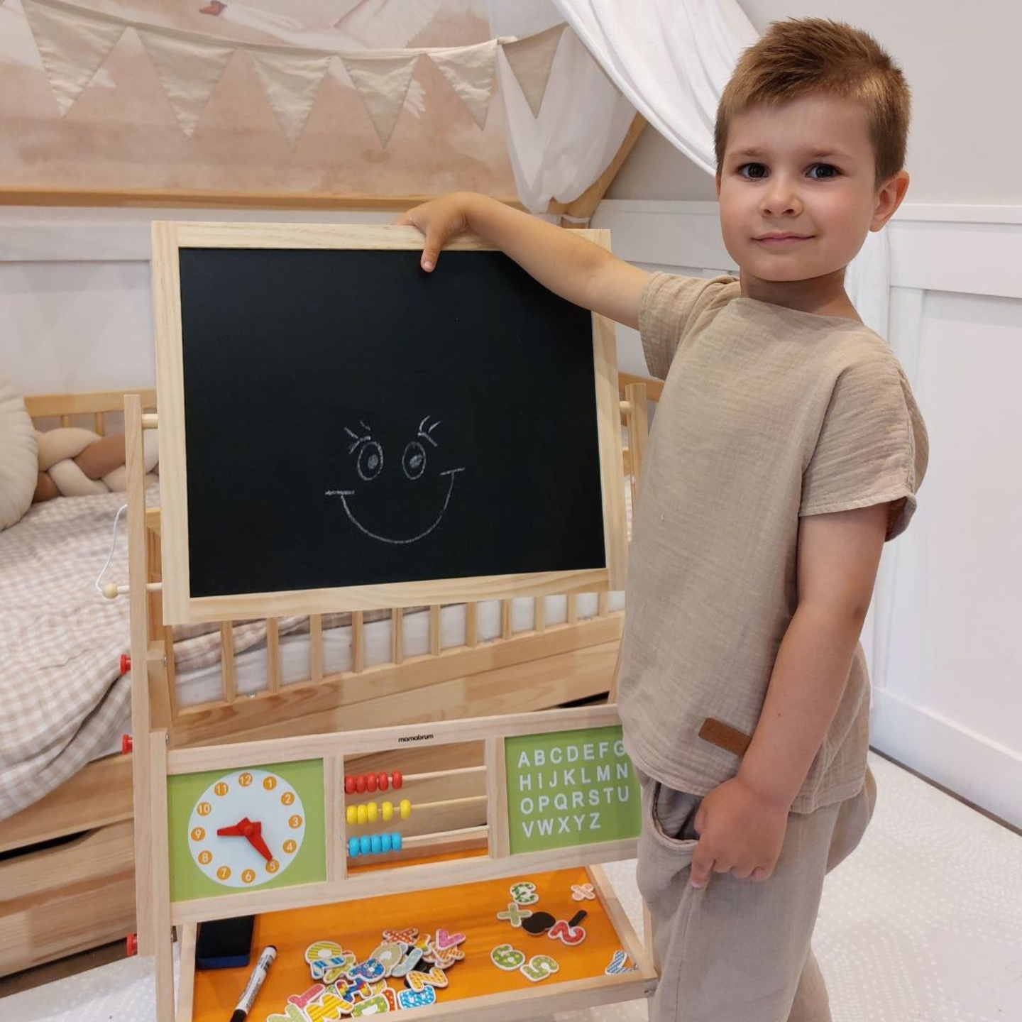 Голяма образователна двустранна дъска: магнитна и тебеширена - дъска за сухо изтриване, дървена