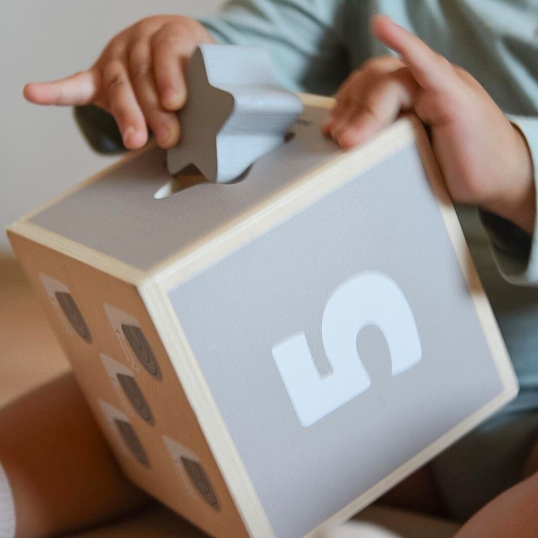 Дървена кула - сортировчик на форми, числа, азбука, животни