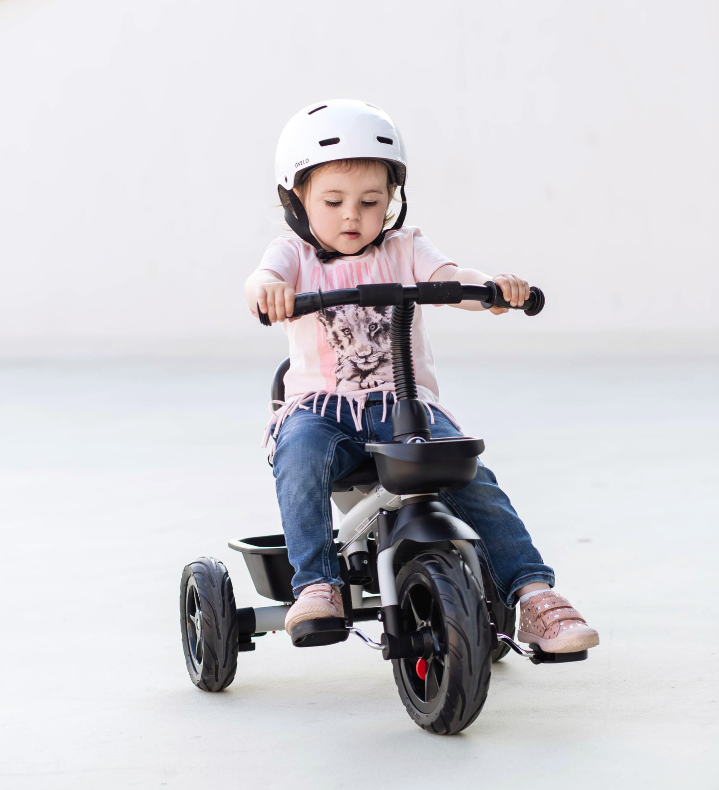 HyperMotion TOBI VECTOR триколка - вечни надуваеми колела + щанга за бутане. Цвят: светло сив.