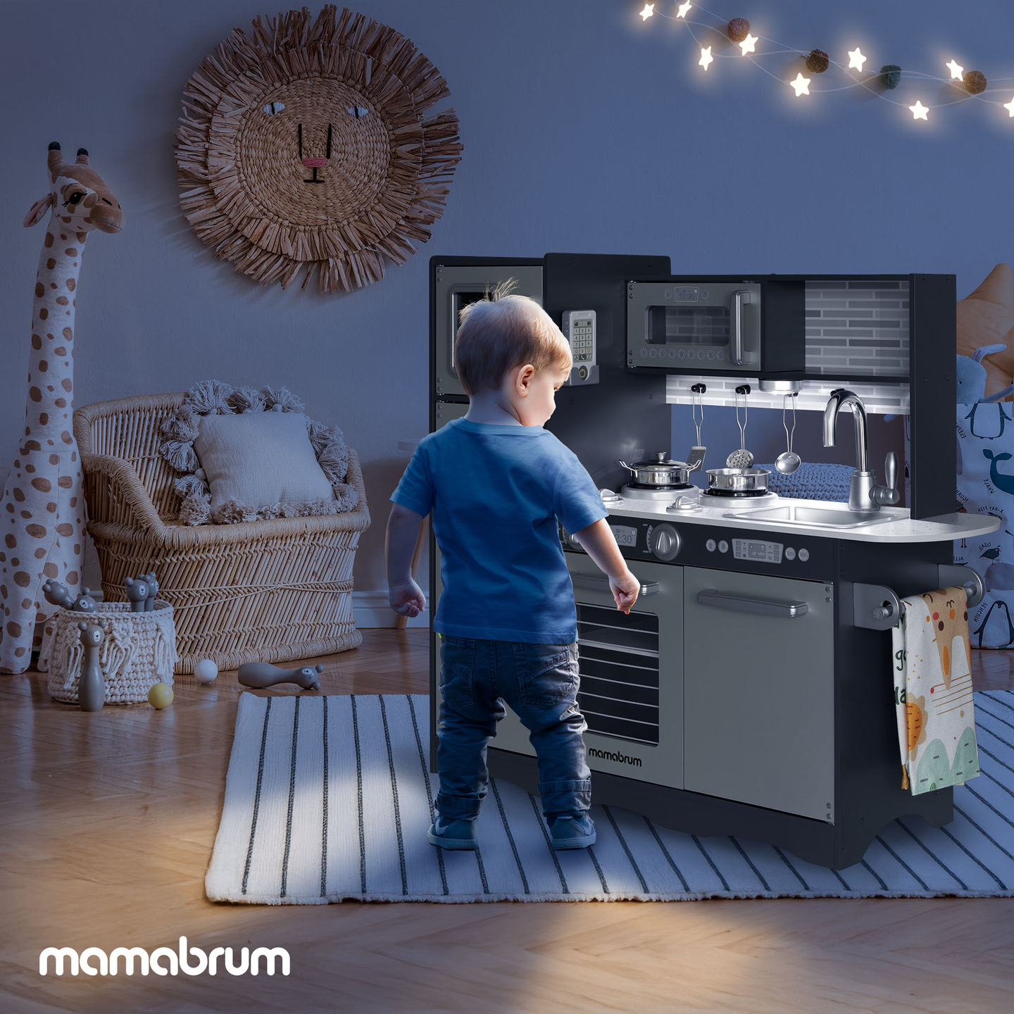 XXL дървена кухня с LED осветление, престилка и аксесоари