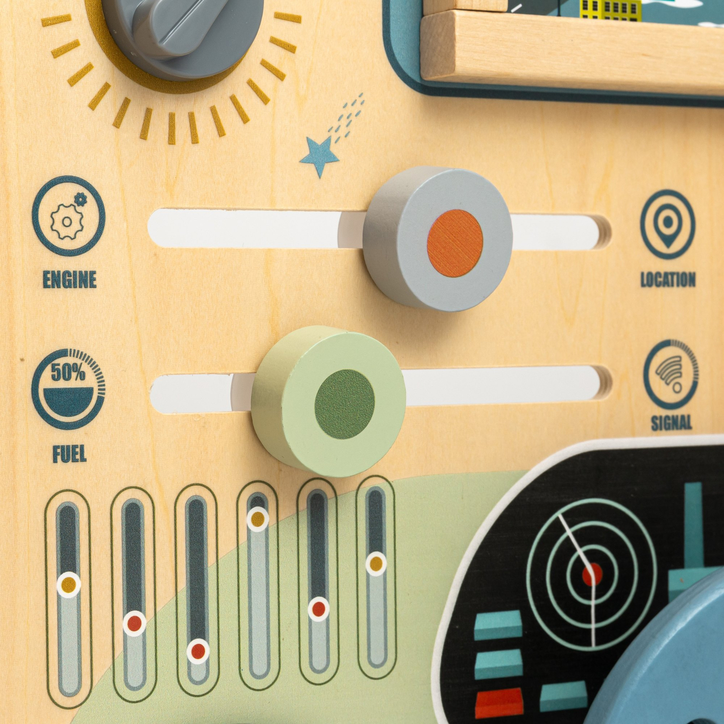 Дървена Монтесори дъска 2 в 1 Кокпит за малкия шофьор и пилот – волан, скоростен лост, карти за пътуване, радар