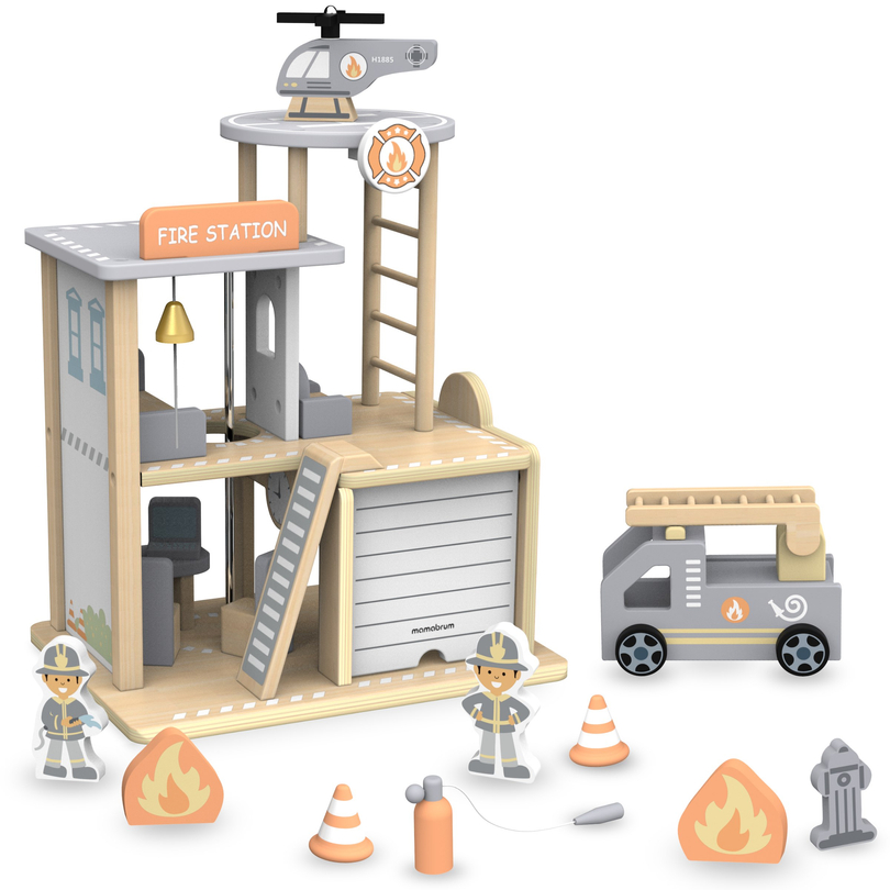Дървена пожарна станция с аксесоари, пожарна команда